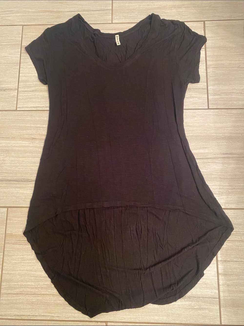 LF Emma & Sam Black High-Low v neck Short Sleeve Tunic large